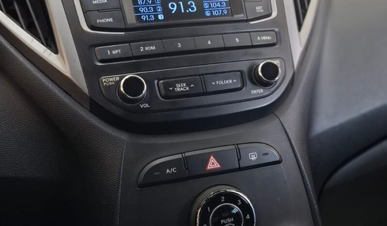 
								Hyundai HB20 completo									