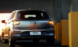 
										Polo Track 2026 completo									