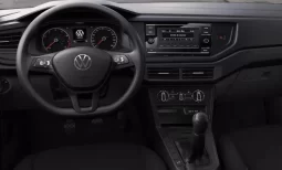 
										Polo Track 2026 completo									