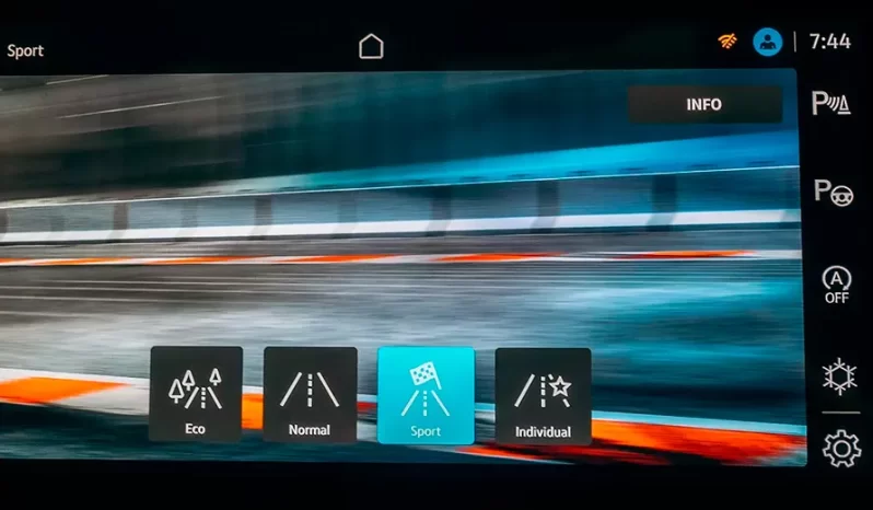 
								Taos 250 TSI 2025 completo									