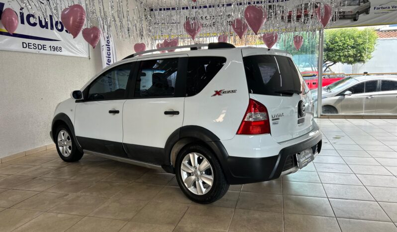 
								Livina X-Gear completo									