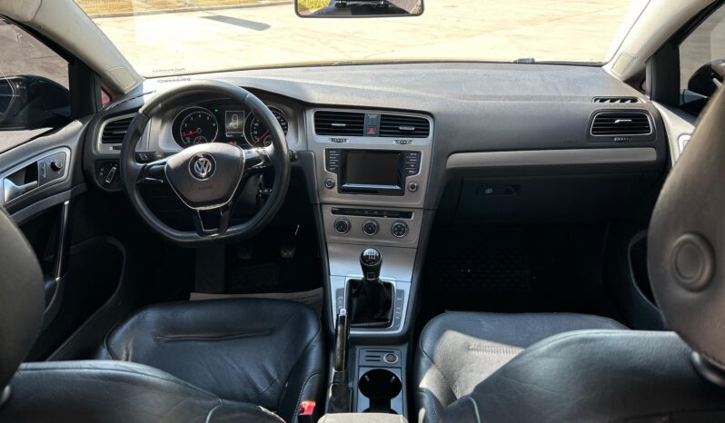 
								Golf Confortline 2015 completo									