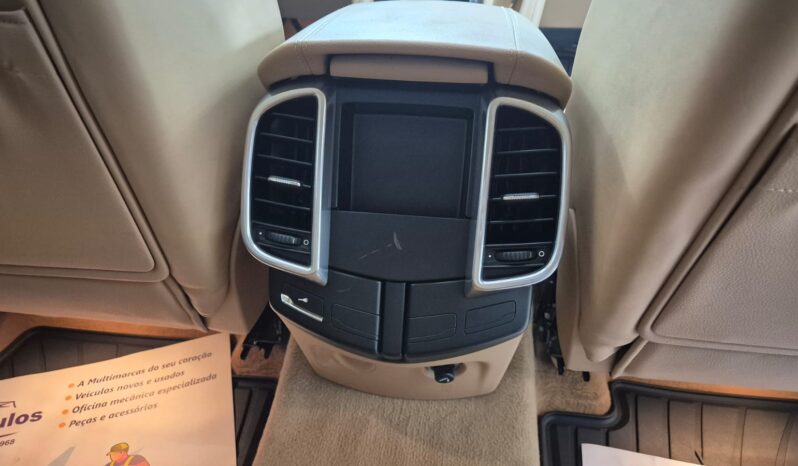 
								Porsche Cayenne V6 completo									