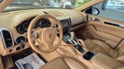 
										Porsche Cayenne V6 completo									