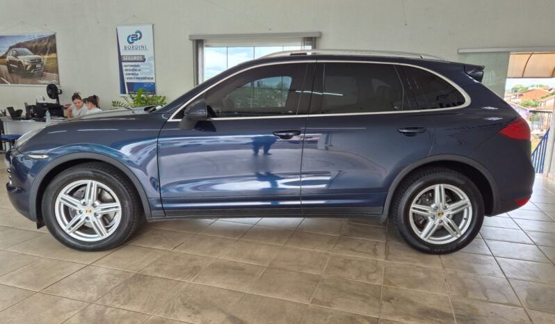 
								Porsche Cayenne V6 completo									