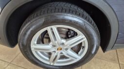 
										Porsche Cayenne V6 completo									