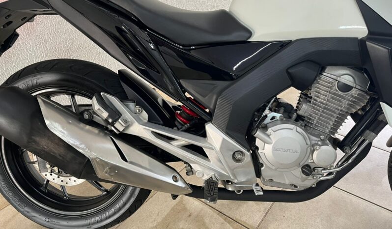 
								Honda Twister 250 completo									