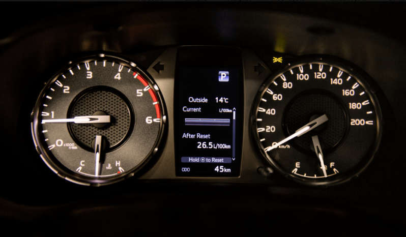 
								Nova Toyota Hilux 2026 completo									