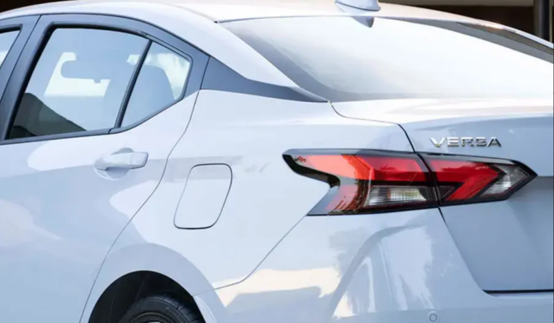 
								Novo Nissan Versa 2026 completo									