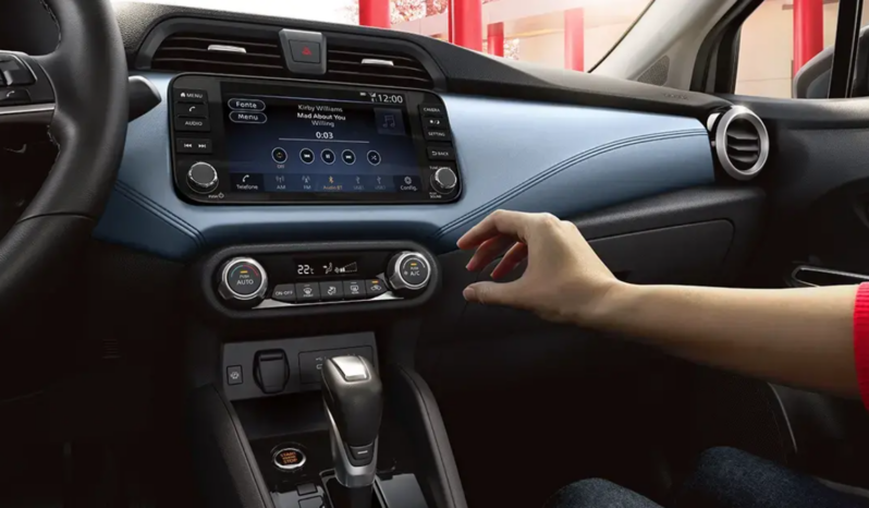 
								Novo Nissan Versa 2026 completo									