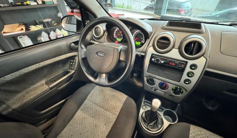 
								FORD FIESTA 1.6 FLEX completo									