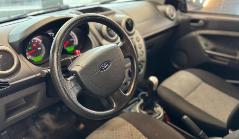 
								FORD FIESTA 1.6 FLEX completo									