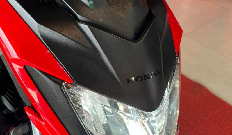 
								Honda CB300F Twister ABS 2024 completo									