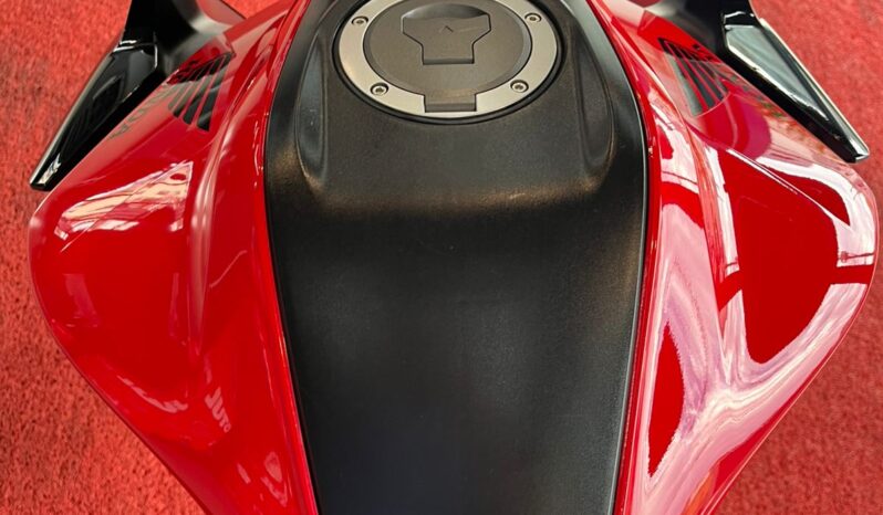 
								Honda CB300F Twister ABS 2024 completo									