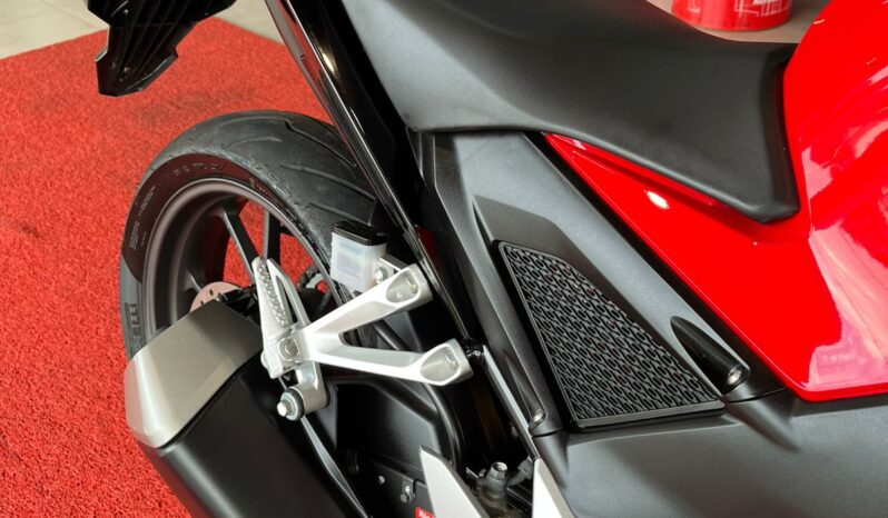 
								Honda CB300F Twister ABS 2024 completo									