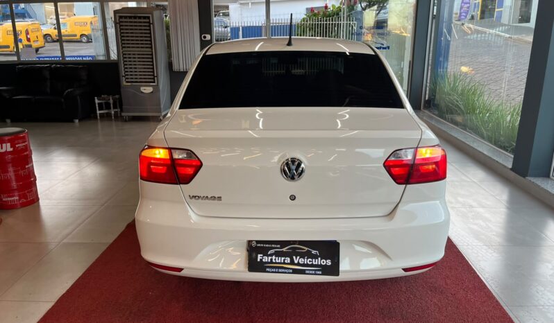 
								Volkswagen Voyage 1.0 2023 completo									