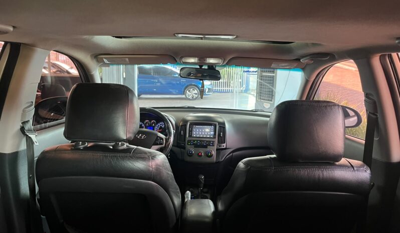 
								Hyundai I30 2010 com Teto Solar completo									
