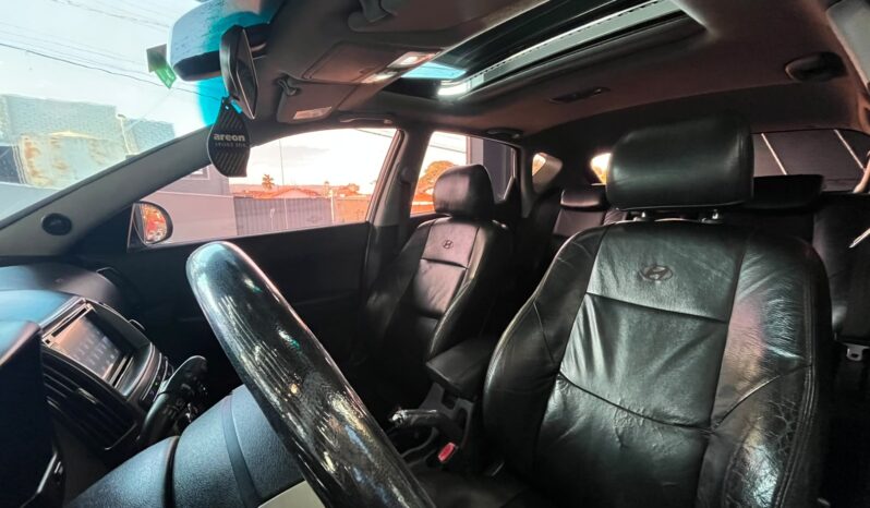 
								Hyundai I30 2010 com Teto Solar completo									