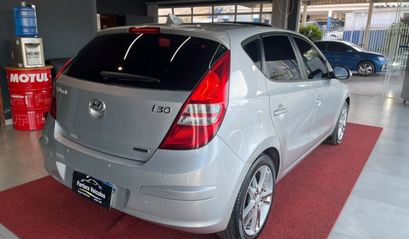 
								Hyundai I30 2010 com Teto Solar completo									