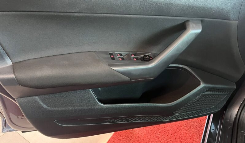 
								Volkswagen Nivus Comfortline TSI AT 2023/2024 completo									