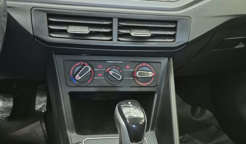 
								Volkswagen Nivus Comfortline TSI AT 2023/2024 completo									
