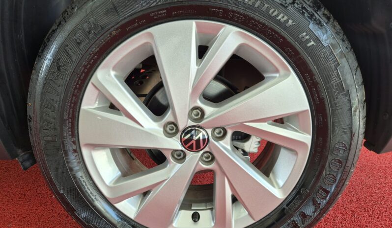 
								Volkswagen Nivus Comfortline TSI AT 2023/2024 completo									