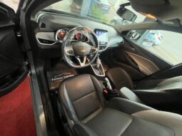 
										Chevrolet Onix Premier completo									