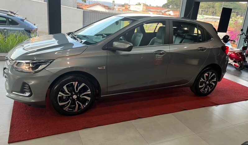 
								Chevrolet Onix Premier completo									