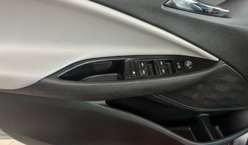 
								Chevrolet Onix Premier completo									