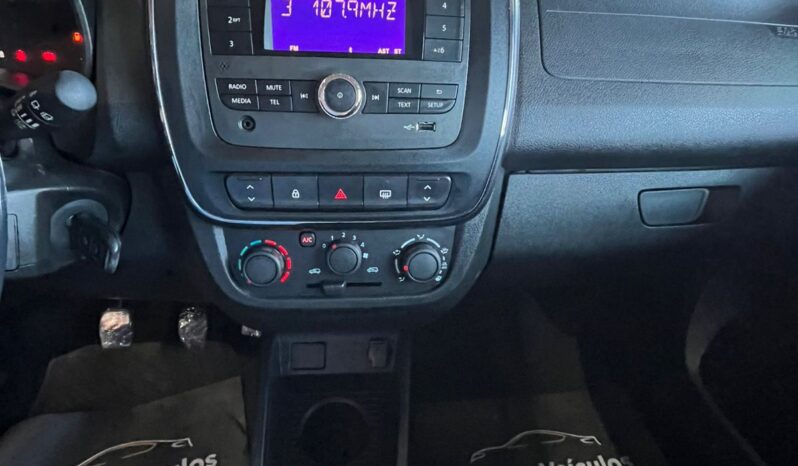 
								Renault Kwid Zen 1.0 2023/2024 completo									
