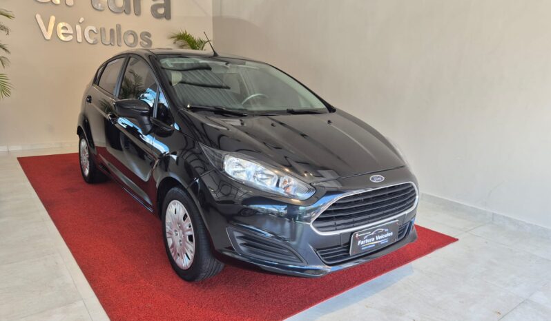
								Ford Fiesta 1.6 Flex 2015 completo									