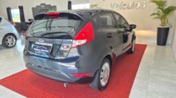 
										Ford Fiesta 1.6 Flex 2015 completo									