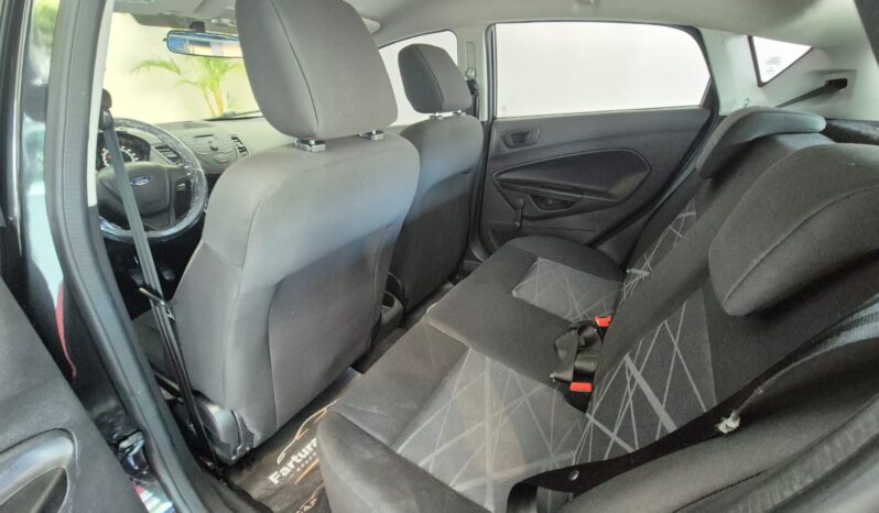 
								Ford Fiesta 1.6 Flex 2015 completo									