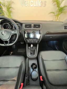 
										Volkswagen Jetta 2.0 TSI completo									
