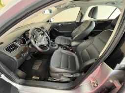 
										Volkswagen Jetta 2.0 TSI completo									