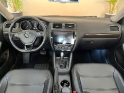
										Volkswagen Jetta 2.0 TSI completo									