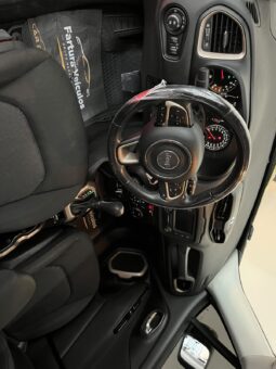 
										Jeep Renegade Longitude AT 2016 completo									
