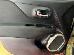 
										Jeep Renegade Longitude AT 2016 completo									